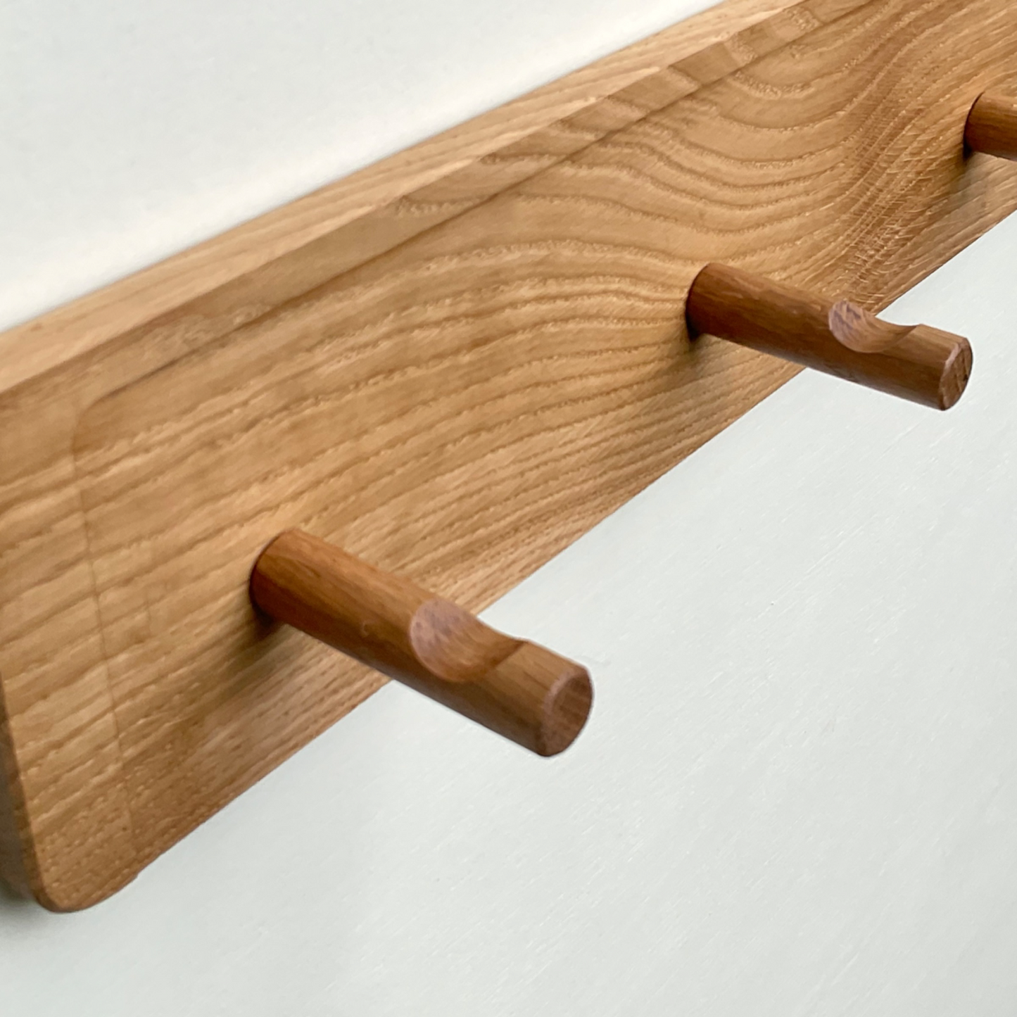 Handmade wall mounted oak peg rack