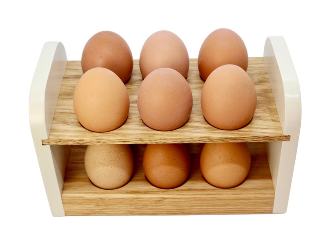 Fresh egg holder in oak with cream coloured ends